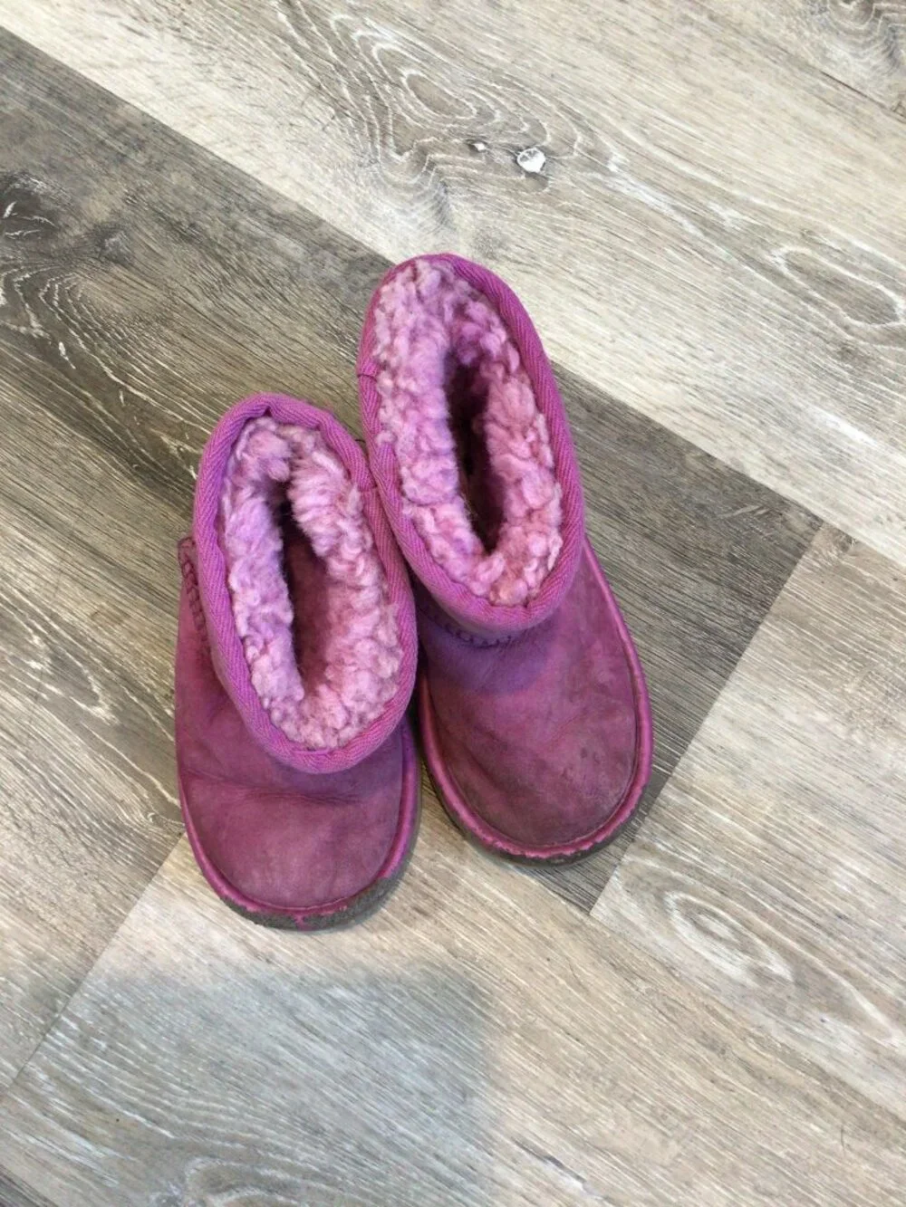 UGGs Purple Leather Sherpa Lined Girls Boots Size 9